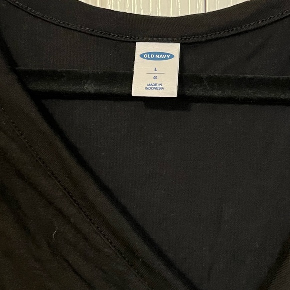 Old Navy Black Blouse - Picture 4 of 5